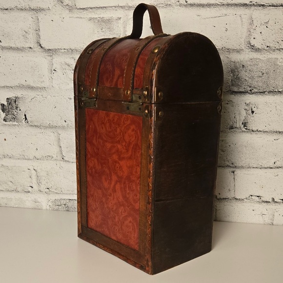 Rustic Wooden Trunk Wall Box Storage Chest Faux Leather Straps - Picture 3 of 15